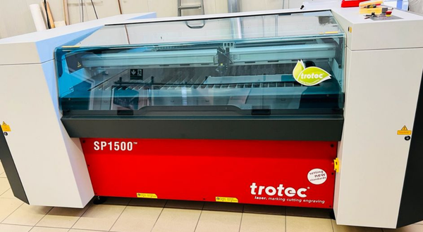 custom-plastic-displays-Toronto custom-plastic-displays-Toronto