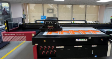 plastic display supplier Ontario